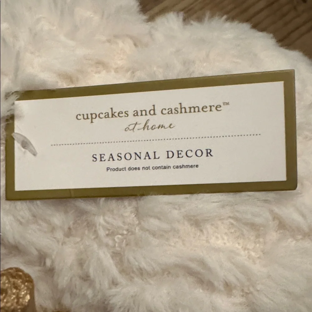 NWT Cupcakes & Cashmere Faux Fur Pumpkin 11”